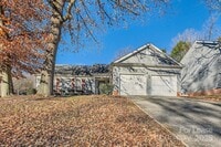 Building Photo - 7201 Canyon Dr