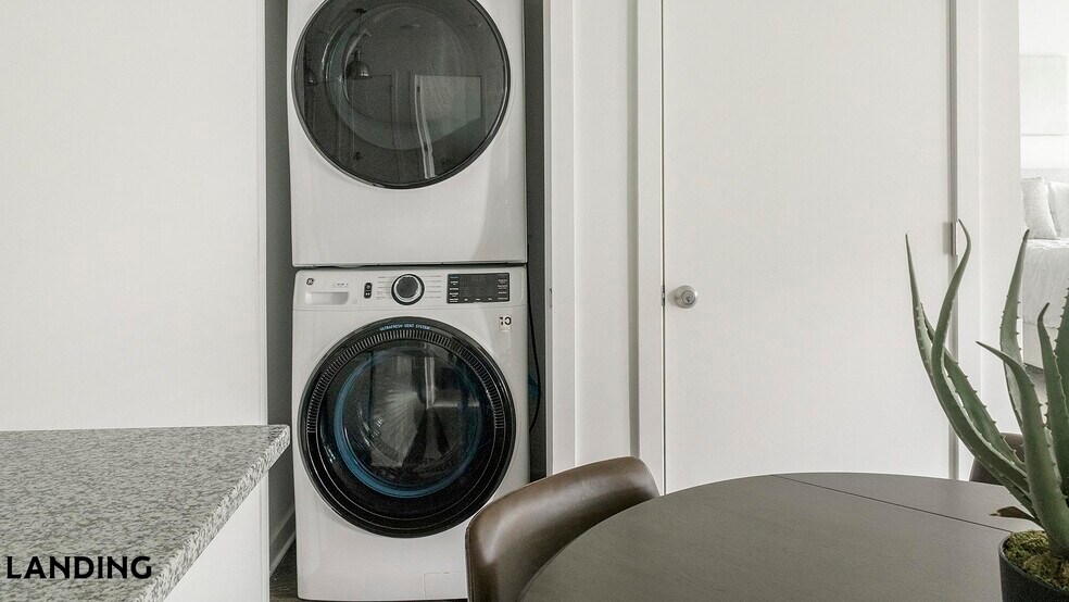 Building Photo - 2110 Birkhall St