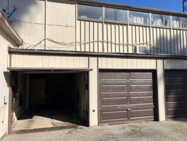 Building Photo - AS Maltman (#317)