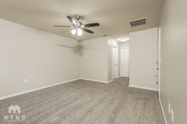 Building Photo - 2336 Oak Stream Dr