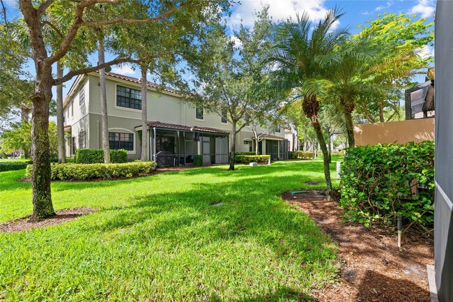 Building Photo - 10810 NW 74th Dr