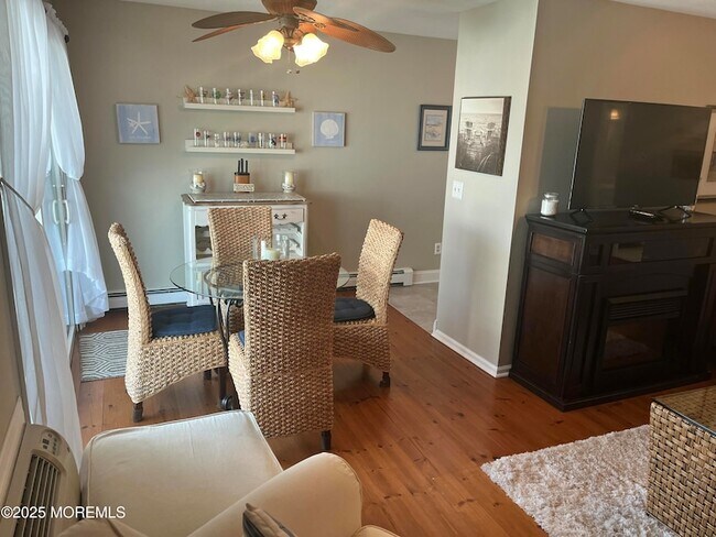 Building Photo - 100 3rd Ave