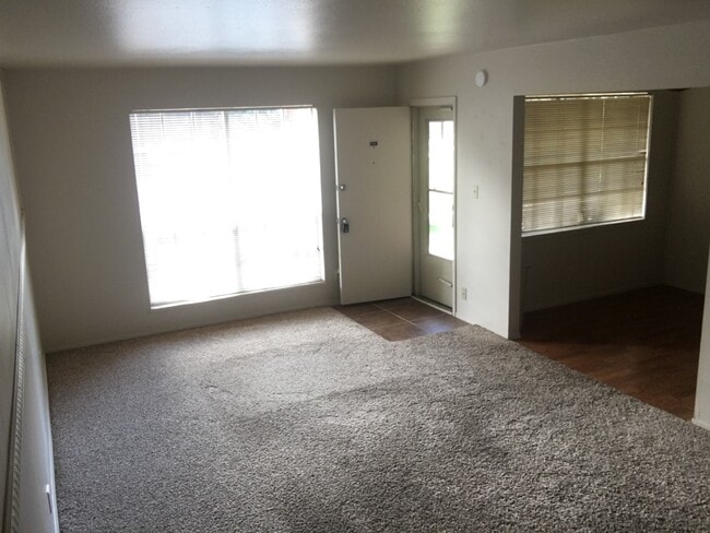 Building Photo - 2902 Airport Rd