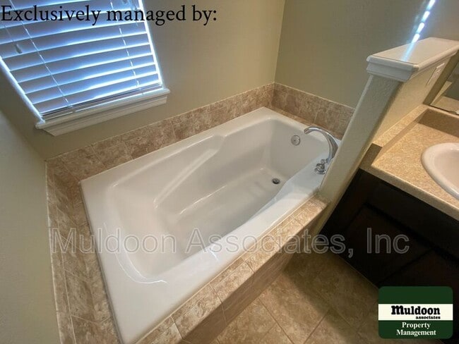 Building Photo - 6134 Wallowing Way