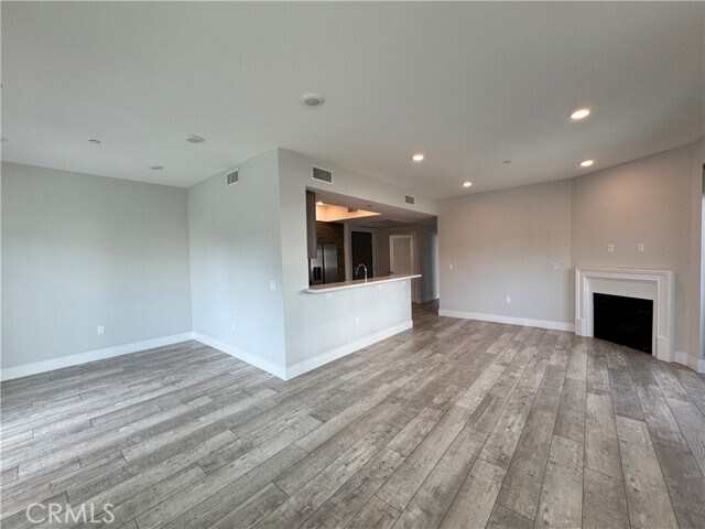 Building Photo - 4383 N Sepulveda Blvd