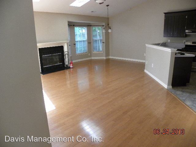 Building Photo - 3 br, 2 bath House - 941 Woodcreek Drive