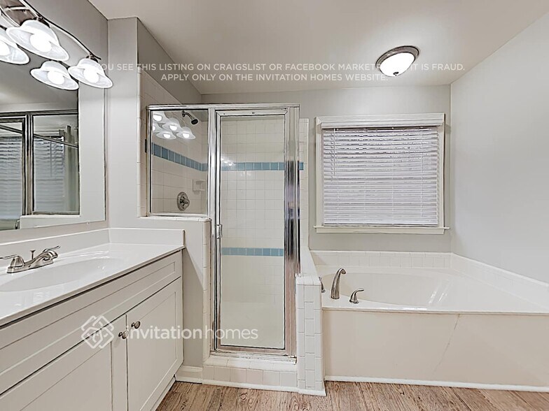 Building Photo - 3620 Broken Arrow Dr
