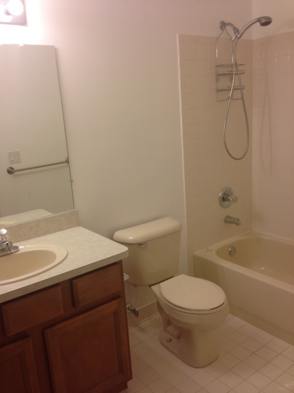 Building Photo - 51761 Adler Park Dr W