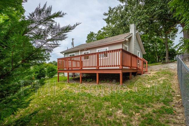 Building Photo - 416 Jadie Ln