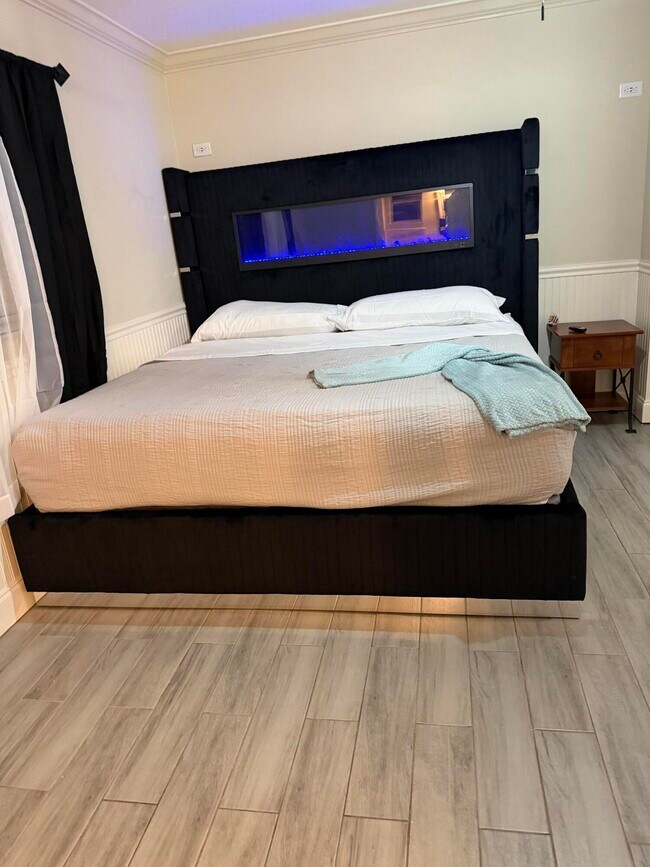 Building Photo - 1207 Australian Ave