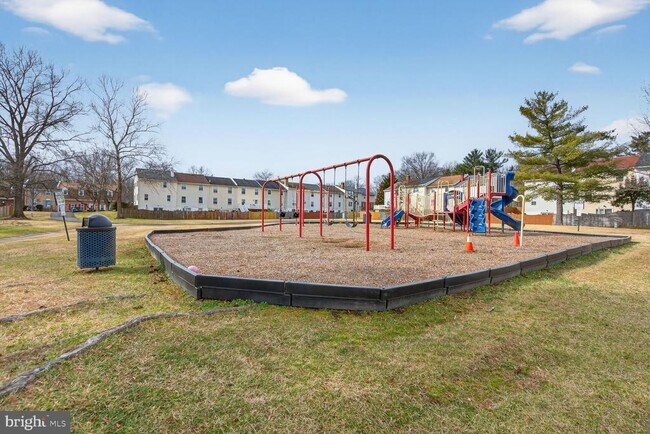 Building Photo - 6015 Ticonderoga Ct