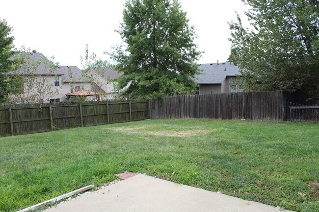 Building Photo - Beautifully Renovated Home in Worthington ...