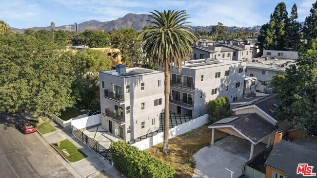 Building Photo - 10826 Hesby St
