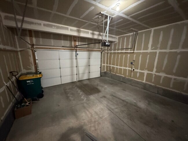 Building Photo - 13427 Broad Wing Dr