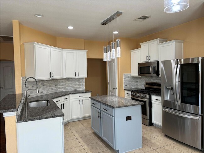 Building Photo - 1032 Dyer Crossing Way