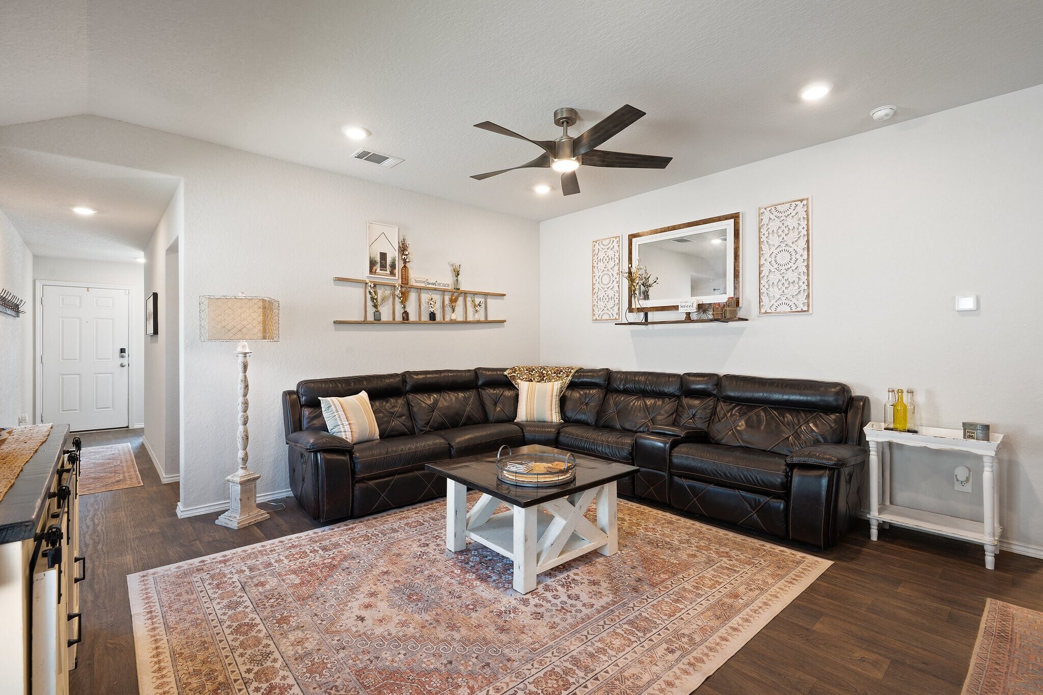 Building Photo - 140 Skipping Stone Ln