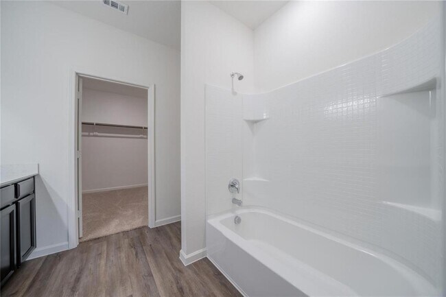 Building Photo - 401 Indian Creek