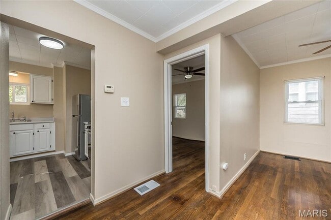 Building Photo - 8600 Betty Lee Ave