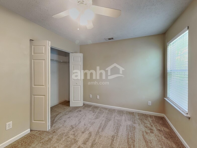 Building Photo - 329 Westminster Dr