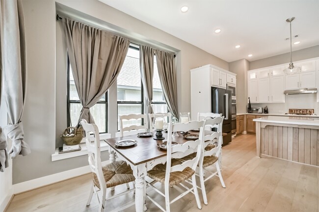 Building Photo - 16911 Lupine Mdw Ln