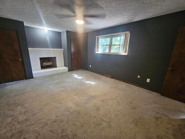 Building Photo - 6648 Kennerdown St