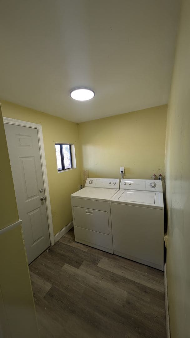 Building Photo - 3 bed 2 bath Renovated Rent Home