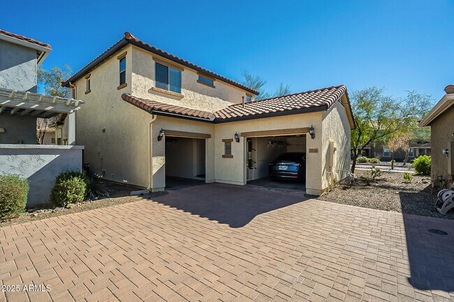 Building Photo - 2153 W Barwick Dr