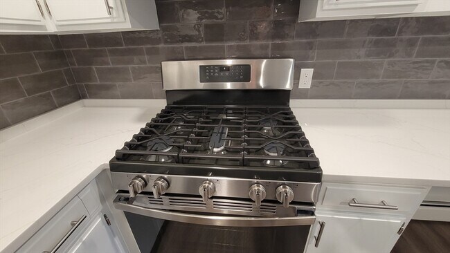 Building Photo - 70 Farrwood Ave