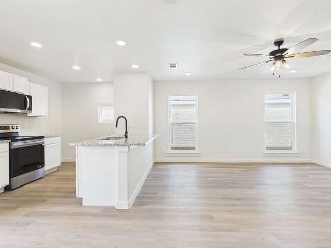 Building Photo - 2900 Haystack Wy