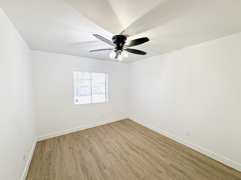 Building Photo - 1637 N 51st St