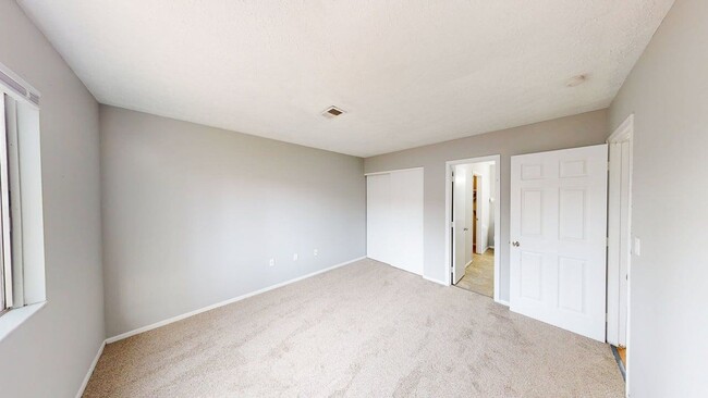 Building Photo - 3140 Walden Pl