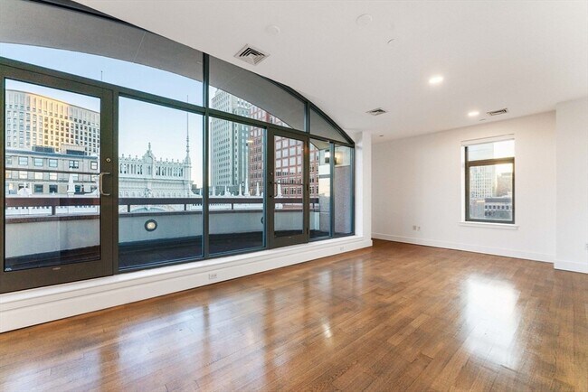 Building Photo - 425 Boylston St