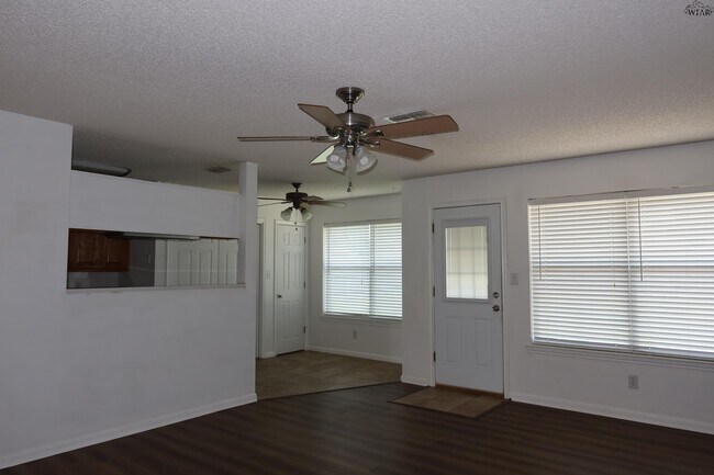 Building Photo - 5223 Air Force Dr