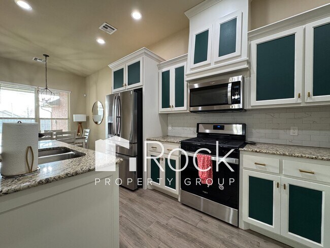 Building Photo - Beautiful 3 Bedroom Home with Study in Westmoore Area of OKC *HALF OFF 1st Month's Rent*