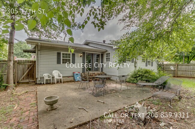 Building Photo - 305 17th St