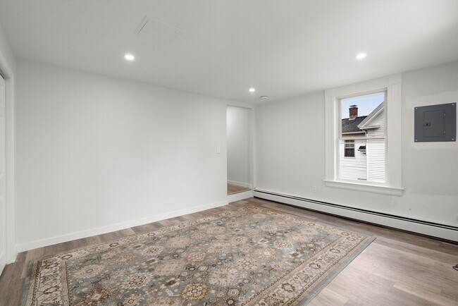 Building Photo - 17 3rd St