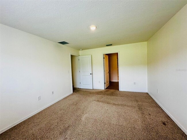 Building Photo - 668 SE 65th Ave