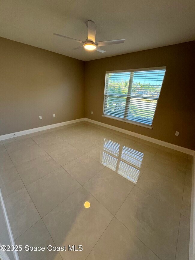 Building Photo - 1370 Berryhill Dr