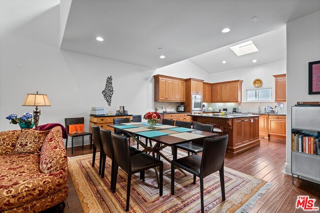 Building Photo - 1619 Artesia Blvd