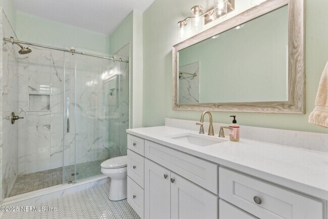 Building Photo - 160 Veracruz Dr