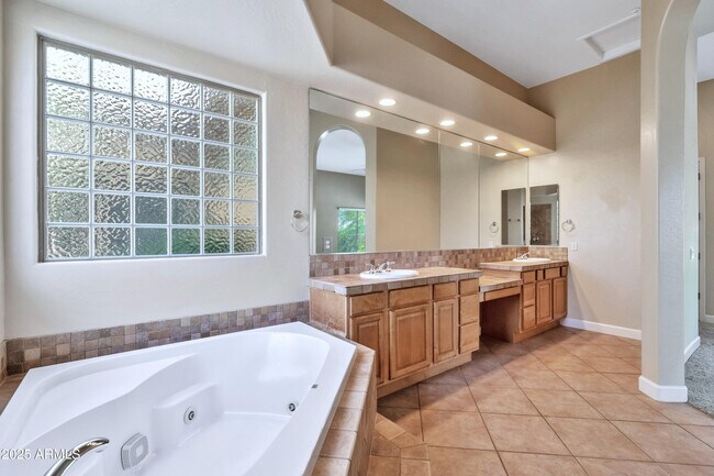 Building Photo - 8535 E Preserve Way