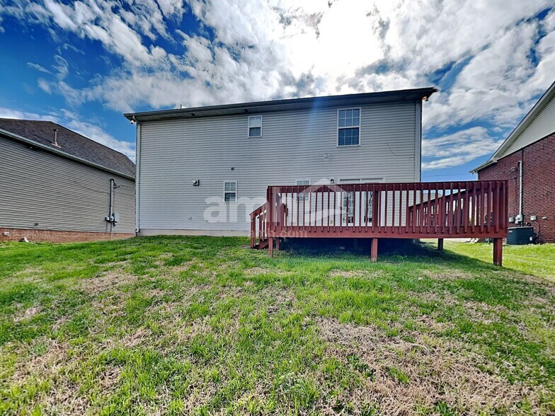 Building Photo - 3129 Skinner Dr