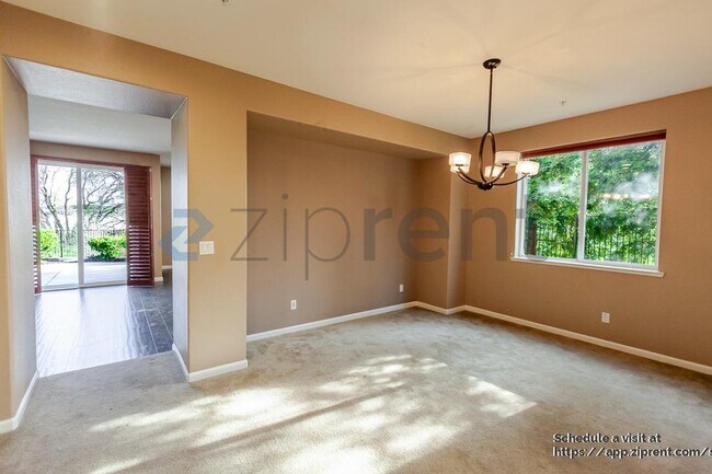Building Photo - 681 Ringneck Ct