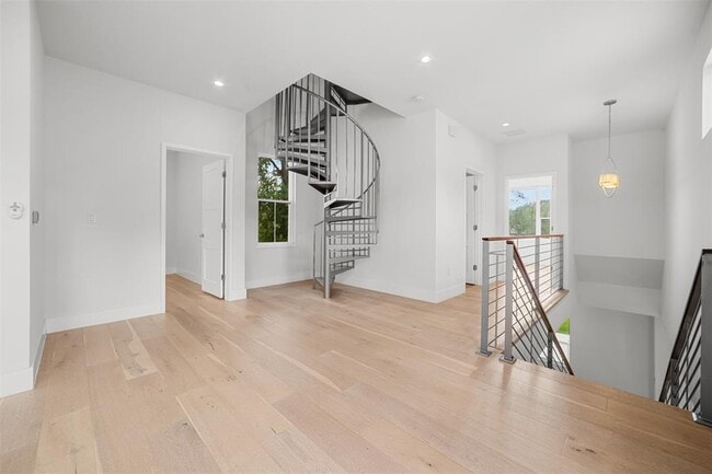 Building Photo - 5001 Shoal Creek Blvd