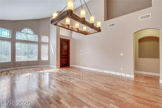 Building Photo - 2770 Sweet Willow Ln