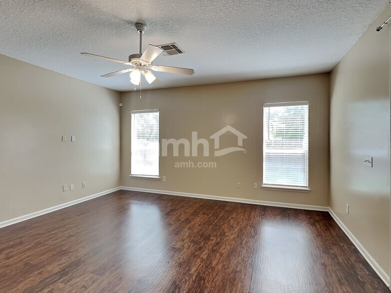 Building Photo - 2908 Piedmont Manor Dr