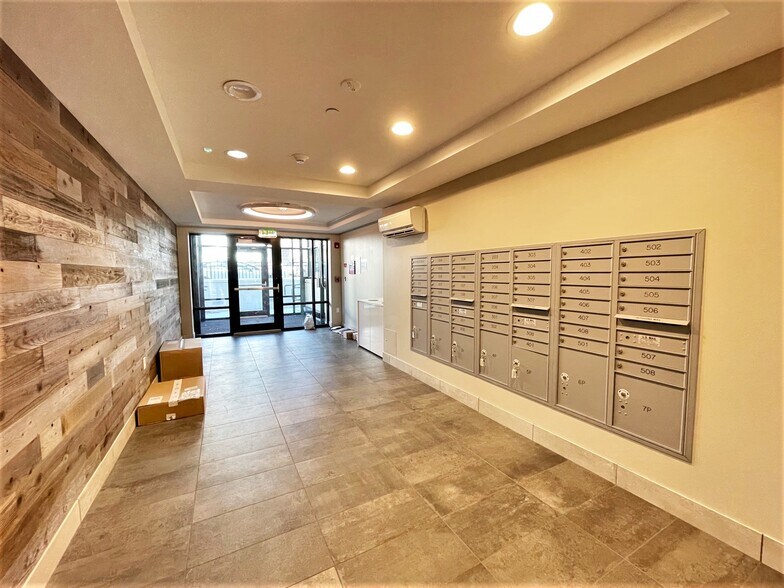 Building Photo - 1 Soden Pl