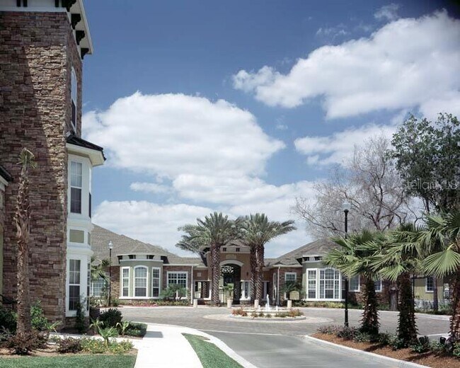 Building Photo - 10125 Courtney Palms Blvd