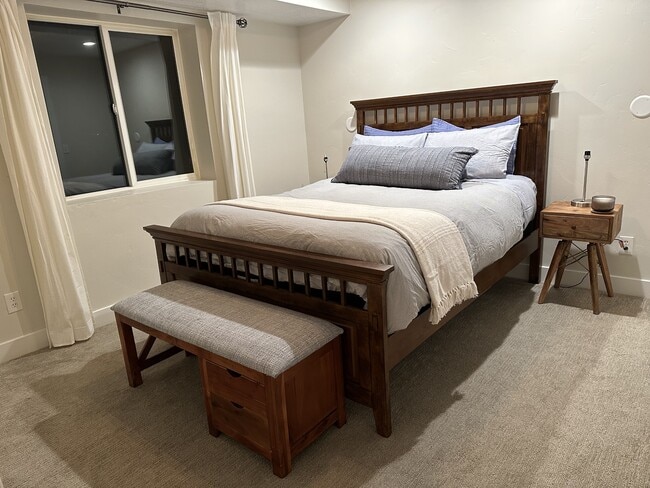 Building Photo - 151 850 W