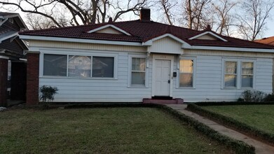 Building Photo - Dartmouth Ave